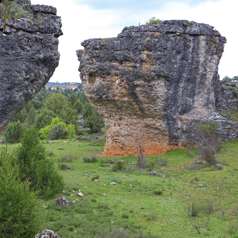 5.Encantada